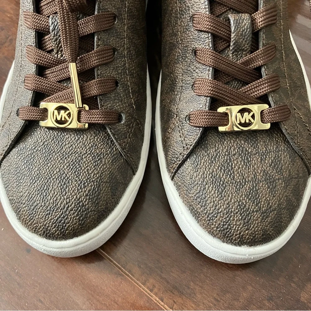 *NIB* Michael Kors Women's Keaton Logo Sneakers